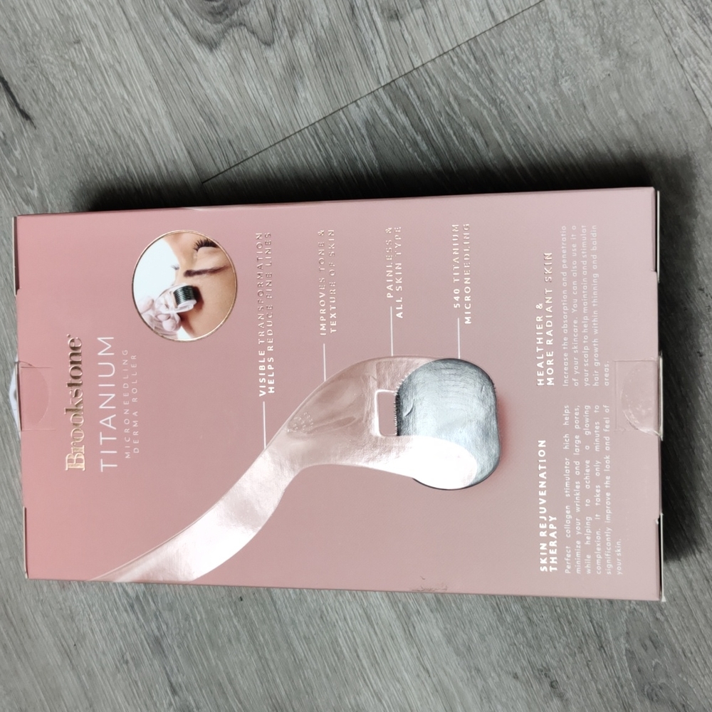 NIB Brookstone Titanium Microneedling Derma Facial Skincare Roller - Picture 5 of 8